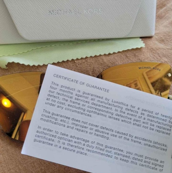 Michael KORS Womens Sunglasses - GOLD - Picture 2 of 2